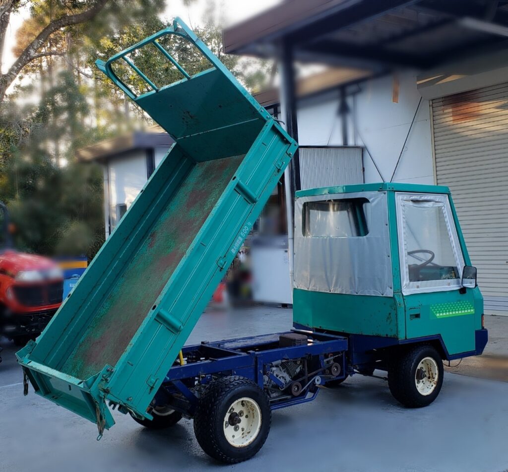 筑水キャニコム 小型特殊自動車 ダンプ ELL801 - 株式会社三郷 