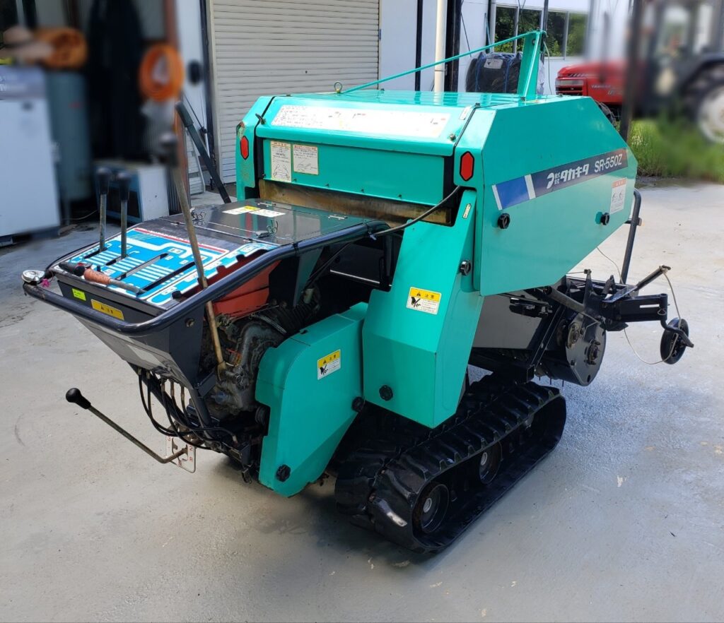 タカキタ 自走小型ロールベーラー SR-550Z - 株式会社三郷 