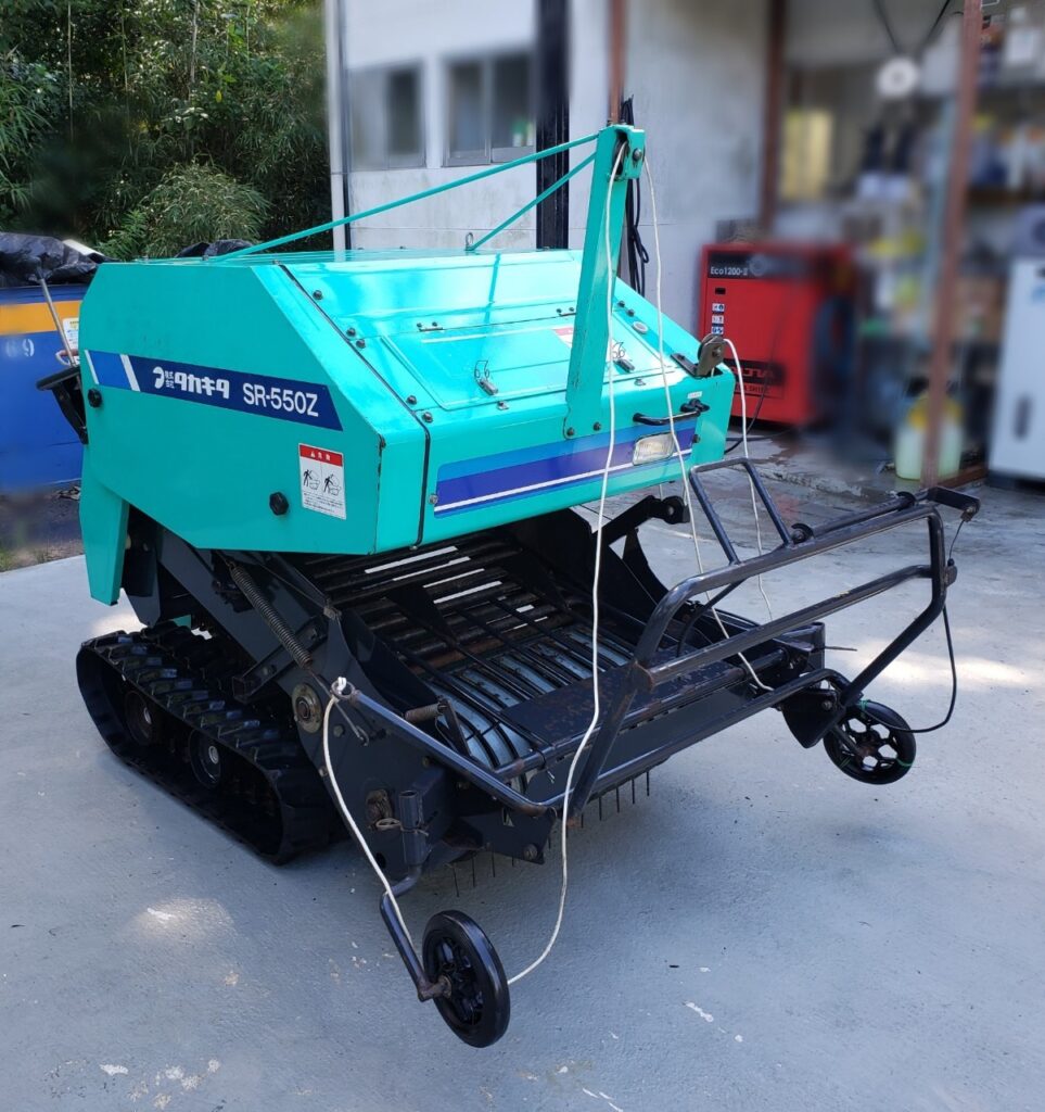 タカキタ 自走ロールベーラー SR-612D 自走式 セル付き 牧草 梱包機 