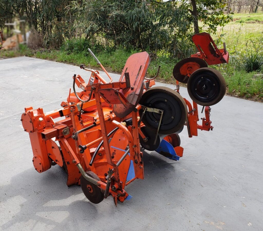 ロータリーマルチ貼り MR3S-2 クボタ Kubota 税込￥55,000-【店頭引取 