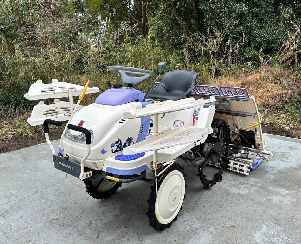 中古耕運機】4ストローク でんぐり返り 51CC exect Familiar 145A