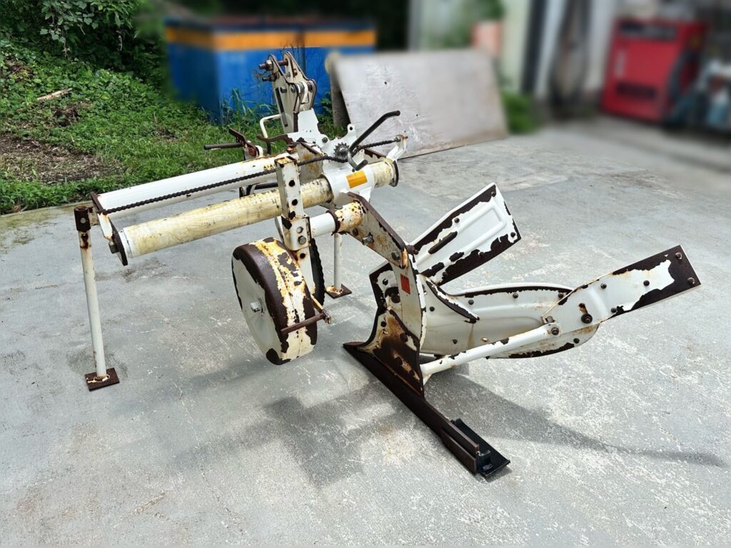 スガノ農機 ワンウェイプラウ QS161C - 株式会社三郷トレーディング 