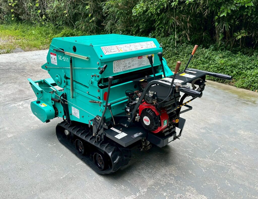 タカキタ 自走小型ロールベーラ SEー511M - 株式会社三郷 