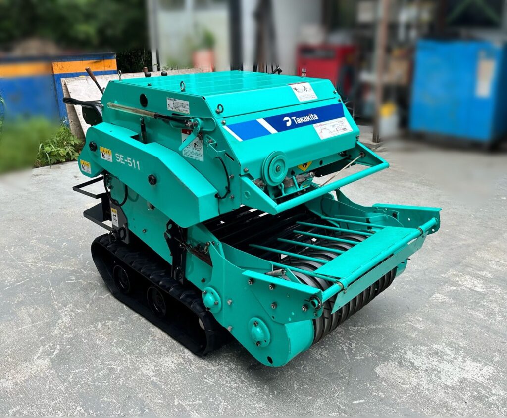 タカキタ 自走小型ロールベーラ SEー511M - 株式会社三郷 