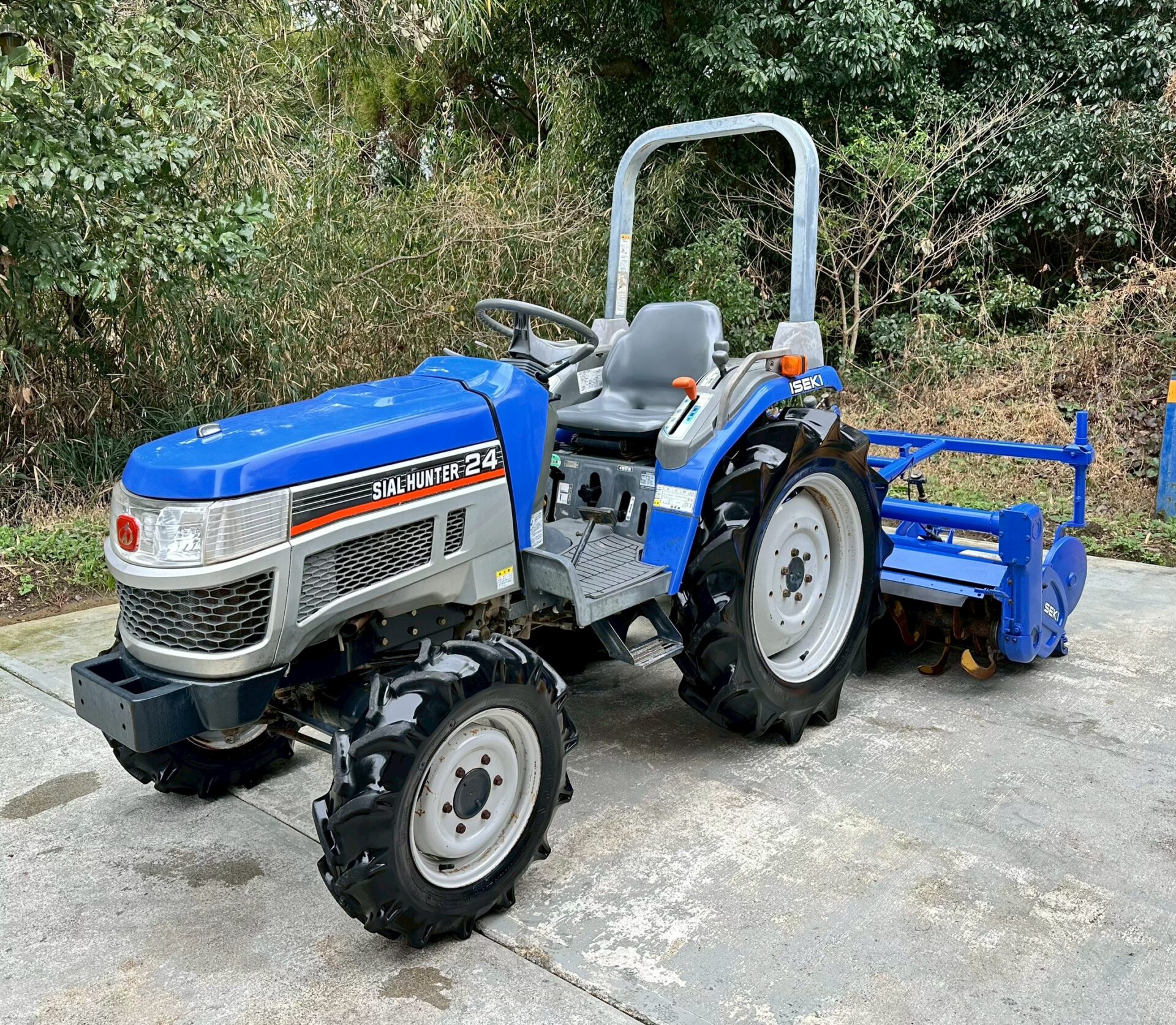 イセキ トラクター TH24